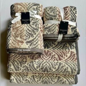 🎁8PC Tahari Bath Towel Set - Multi Decorative Cotton Towels - COCOA/CHAL